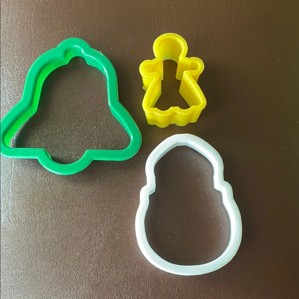 3 Colorful plastic Cookie Cutters